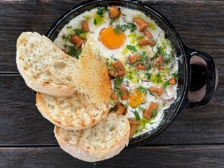 КРЕМОВА ШАКШУКА З БІЛИМИ ГРИБАМИ 