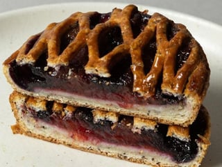 Пиріг щастя: слива-марципан