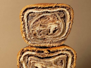 Мак білий з рулетом, яблуками та корицею