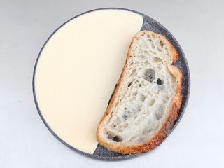 Збите масло з йогуртом та дрогобицькою сіллю