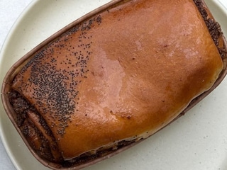 Мак білий з рулетом, яблуками та корицею