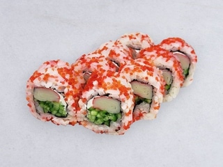 Uramaki z paluszkiem krabowym