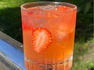 Джин тонік полуниця 